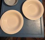Twee diepe borden iittala Sarjaton, Ophalen of Verzenden, Porselein, Overige stijlen, Bord(en)
