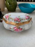 Limoges porseleinen snuisterijdoosjes ver met roze rozen, Ophalen of Verzenden
