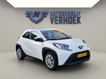 Toyota Aygo X 1.0 VVT-i MT Play NL Auto - Carplay - BTW Auto beschikbaar voor biedingen