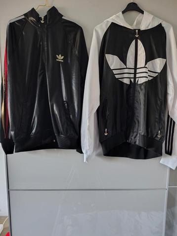 2 Adidas Jasjes XL - Oldschool Look beschikbaar voor biedingen