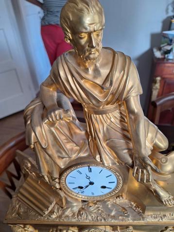 Antieke. Grote     Franse Bronzen Pendule beschikbaar voor biedingen