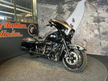Harley-Davidson FLHXS STREET GLIDE SPECIAL Two-Tone Blacked  beschikbaar voor biedingen