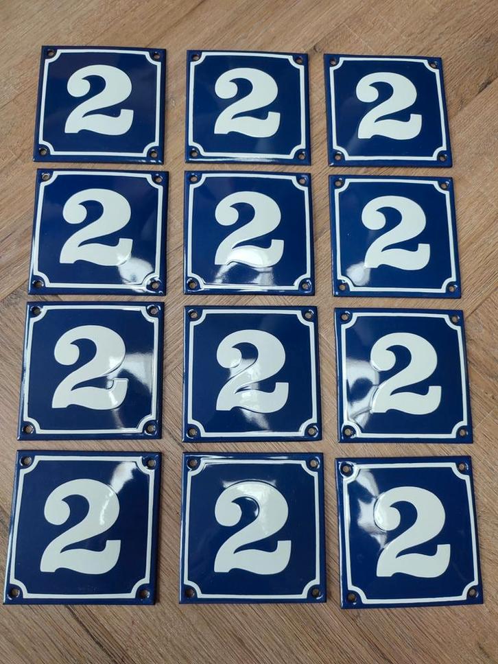 Emaille huisnummer '2', Antiek en Kunst, Antiek | Emaille, Ophalen of Verzenden