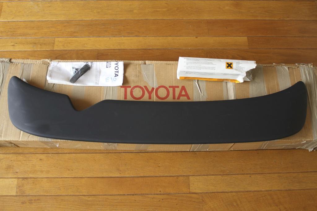 Nieuwe achterspoiler Toyota Corolla E10 liftback, Auto diversen, Tuning en Styling, Ophalen