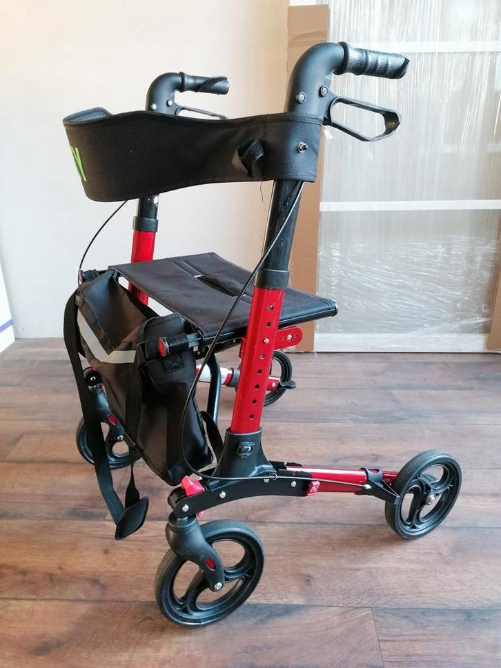 Rollator Compact Opvouwbaar Lichtgewicht Rood Rugband Tas, Diversen, Rollators, Zo goed als nieuw, Lichtgewicht, Opvouwbaar, Ophalen of Verzenden