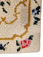 Handgemaakt retro wol Smyrna tapijt floral roses 65x107cm, 100 tot 150 cm, Smyrna oosters Retro floral hype, Zo goed als nieuw