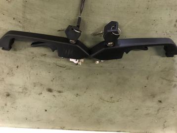 Scania 143 / 3-serie deurklink beschikbaar voor biedingen