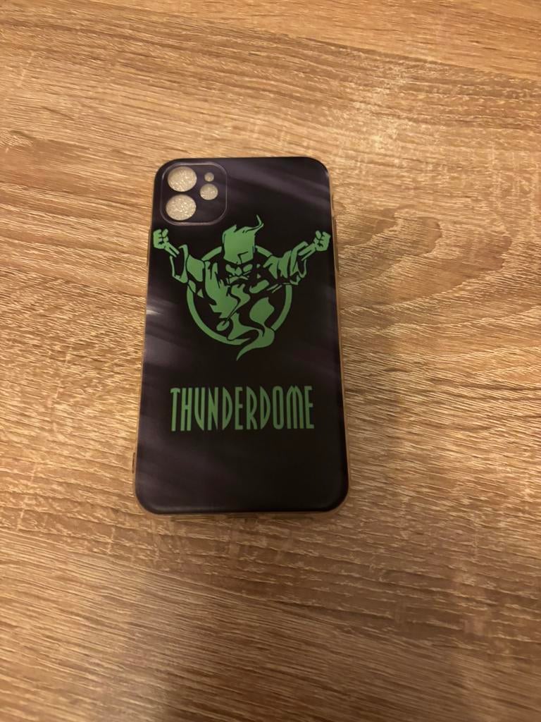 Te koop Thunderdome hoesje iphone 11, Ophalen of Verzenden, Zo goed als nieuw, IPhone 11, Frontje of Cover