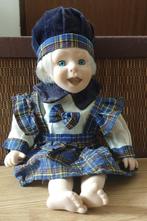 porseleinen pop , meisje, Duits bisque, handmade, volgnr 2, Verzamelen, Poppen, Ophalen of Verzenden, Zo goed als nieuw, Pop