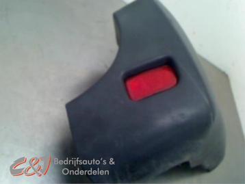 Bumperhoek rechts-achter van een Renault Master beschikbaar voor biedingen