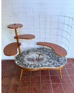 Vintage planten tafeltje met 4 plateaus , klimop en schaal, Huis en Inrichting, Tafels | Bijzettafels, Overige materialen, Gebruikt