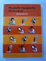 Muzisch agogische methodiek - Dineke Behrend, Boeken, Dineke Behrend, Zo goed als nieuw, Alpha, HBO