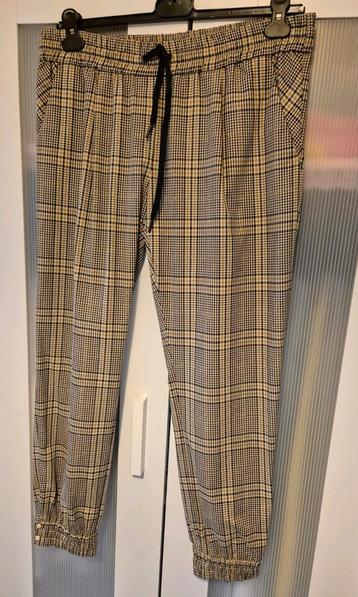 Broek van Summum  beschikbaar voor biedingen