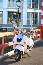 Scooter Retro Bella Milano VOM Wit - Ziet er heel mooi uit, Fietsen en Brommers, Scooters | Overige merken, Ophalen, Gebruikt