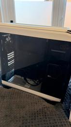 Diverse pc behuizingen. Middelste is een werkend systeem, Ophalen, Zo goed als nieuw