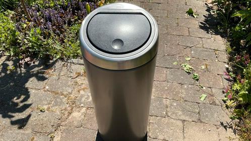 Brabantia touch bin prullenbak 23-30L kleur platinum, Huis en Inrichting, Woonaccessoires | Prullenbakken, Gebruikt, Metaal, 75 cm of meer