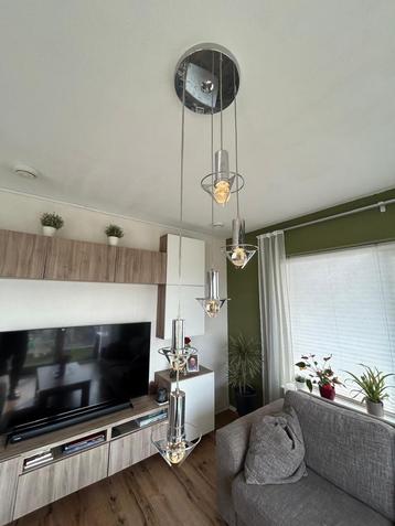 Moderne Hanglamp met Chrome Accent beschikbaar voor biedingen