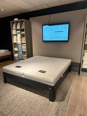 Auping Auronde showroom model! 180x200 NIEUWE matrassen -50% beschikbaar voor biedingen