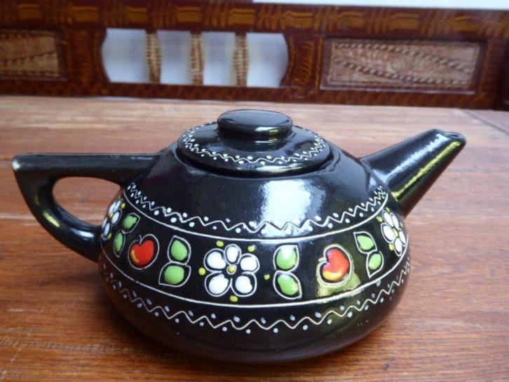 Vintage keramiek theepot, mooi gedecoreerd., Antiek en Kunst, Antiek | Servies los, Ophalen of Verzenden