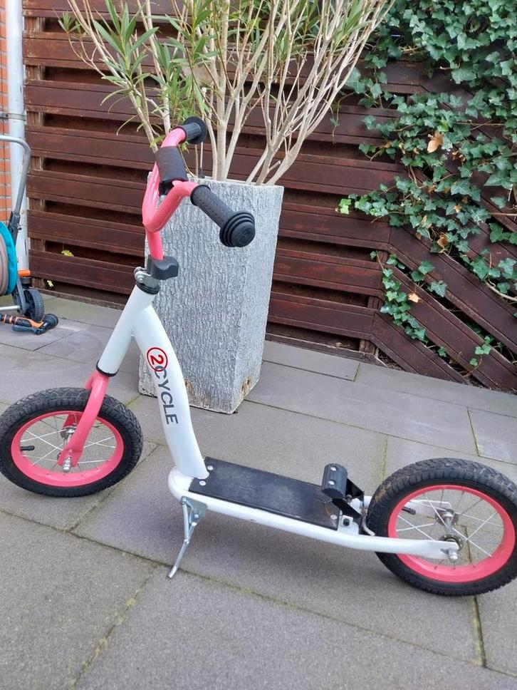 Meisjes prinsessen fiets en step 16 inch, Fietsen en Brommers, Steps, Zo goed als nieuw, Gewone step, Ophalen of Verzenden