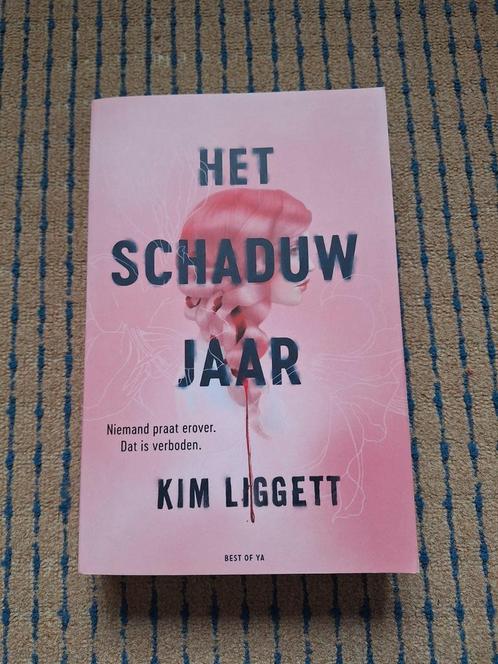 Het schaduwjaar van Kim Liggett, Boeken, Fantasy, Zo goed als nieuw, Ophalen of Verzenden