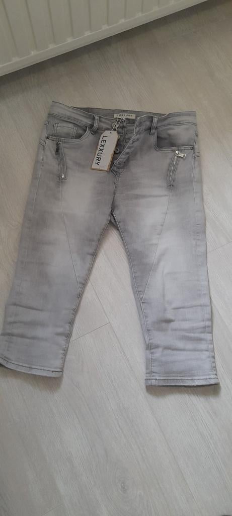 Nieuwe lexxury grey zwart capri jeans mt s, Kleding | Dames, Spijkerbroeken en Jeans, Ophalen of Verzenden, Nieuw, Zwart, W27 (confectie 34) of kleiner