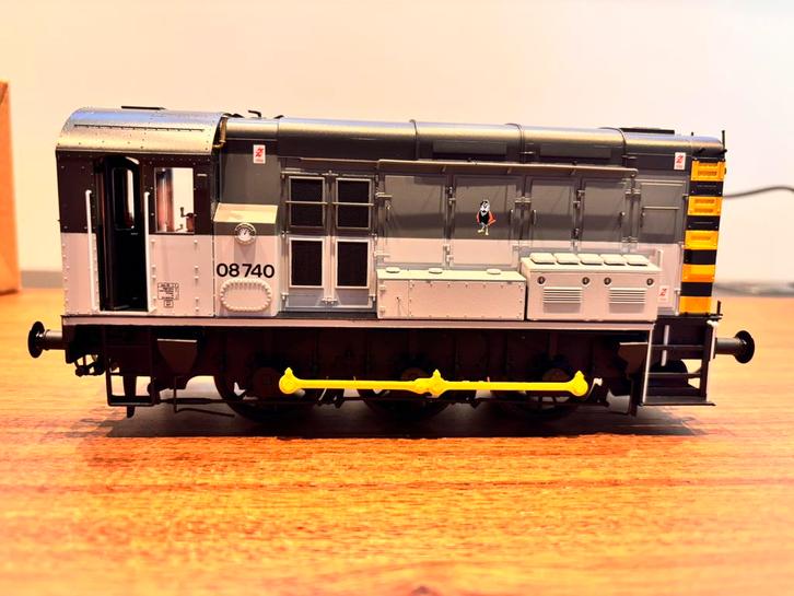 Dapol Class 08 1:43,5 schaal 0 (NS 500-600 Hippel broertje), Hobby en Vrije tijd, Modeltreinen | Overige schalen, Nieuw, Locomotief