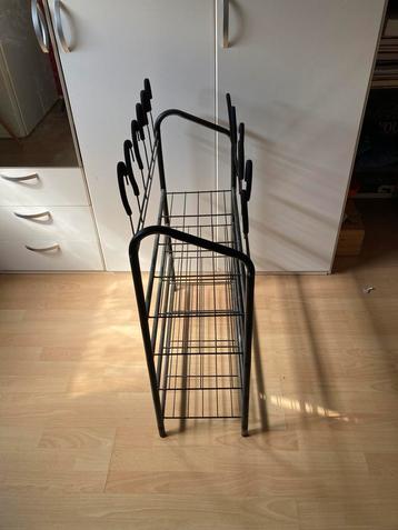 Schoenenrek  beschikbaar voor biedingen