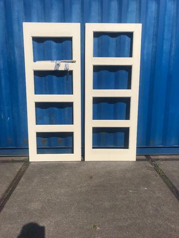 2x meranti buiten/binnen deur met 4x ruit + facet glas beschikbaar voor biedingen