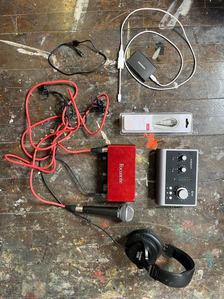 Audio Interface, SSD, Microfoon, keyboard, Headset en meer!, Computers en Software, Harde schijven, Gebruikt, Desktop, Extern