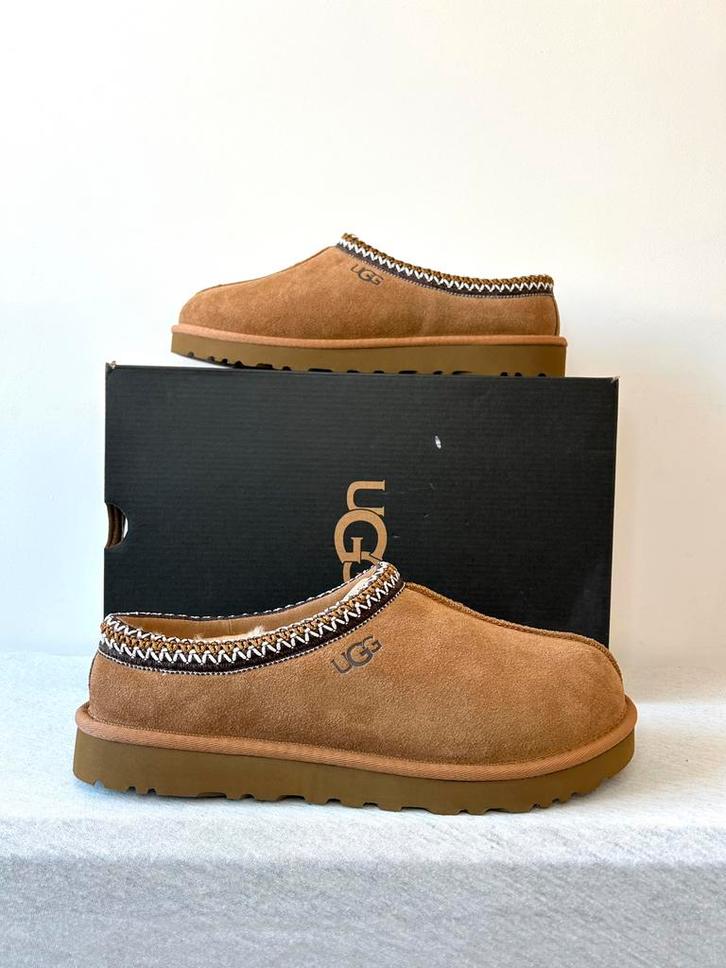UGG Tasman Slipper Chestnut (EU 42), Kleding | Heren, Schoenen, Nieuw, Pantoffels of Sloffen, Bruin, Ophalen of Verzenden