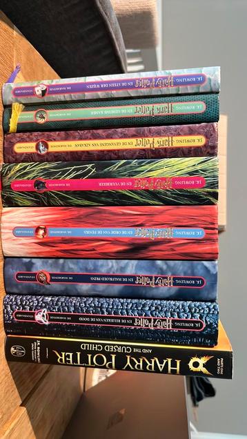 Harry Potter - hardcover - 8 delen beschikbaar voor biedingen