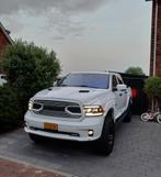 Dodge Ram 1500 5.7 V8 Hemi Sport LPG verhoogd CREW CAB 4x4, Auto's, 5654 cc, 402 pk, Wit, Bedrijf