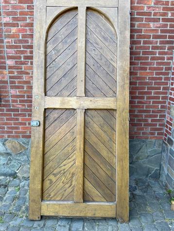Oude grote Inlandse EIKEN deur beschikbaar voor biedingen