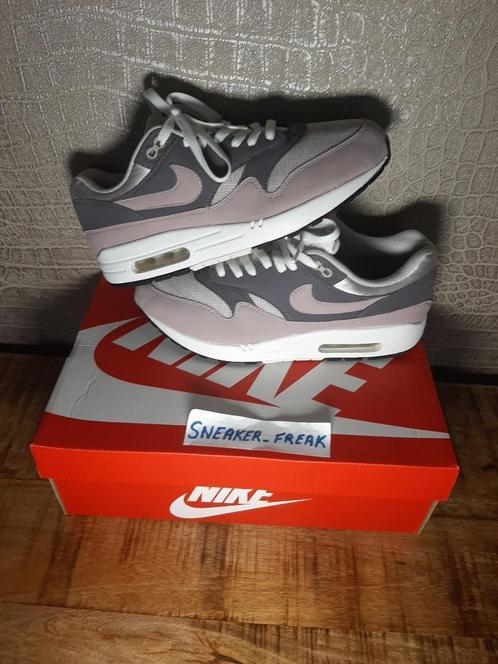 Nike air max one vast gray particle rose maat 43, Kleding | Heren, Schoenen, Zo goed als nieuw, Sneakers of Gympen, Overige kleuren