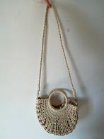 Woven handbag, Sieraden, Tassen en Uiterlijk, Tassen | Damestassen, Ophalen of Verzenden, Zo goed als nieuw, Beige, Schoudertasje
