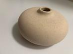 Klein rond vaasje van H en M home, kleur beige, Overige kleuren, Aardewerk of Porselein, Ophalen of Verzenden, Zo goed als nieuw