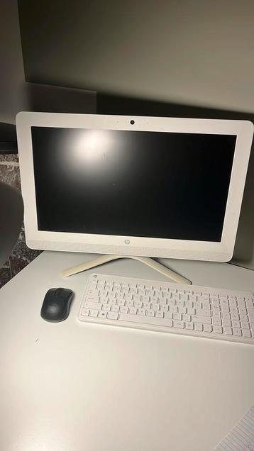 Hp computer met draadloze muis en toetsenbord
