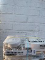 IKEA Detolf Vitrinekast Nieuw in Doos + Verlichting, Minder dan 50 cm, Nieuw, Ophalen of Verzenden, Glas