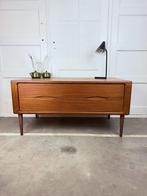 Dyrlund TV-kast / Sideboard – teakhout – Deens design, Ophalen, 100 tot 150 cm, Teakhout, Zo goed als nieuw