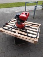 Krachtige grondboor Blue Bird 2-takt 101cc zo goed als nieuw, Tuin en Terras, Grondboor, Bedrijfsweg 1A Maasbommel, Zo goed als nieuw