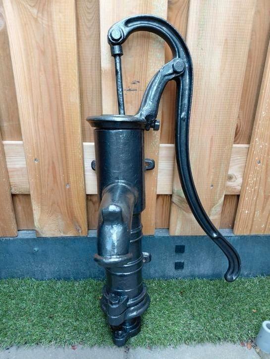 Gietijzeren waterpomp., Tuin en Terras, Waterpompen, Zo goed als nieuw, Handmatig, Overige typen, Ophalen
