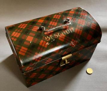 Antiek Beschuitblik in Tartanware / Tartan Ware-Stijl beschikbaar voor biedingen