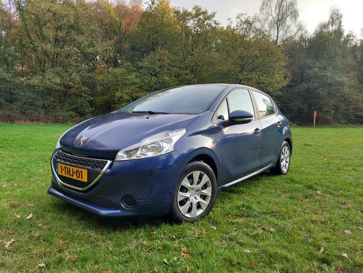 Peugeot 208 1.2 VTI 60KW/82PK 5-D 2013 Blauw, Auto's, Peugeot, Particulier, ABS, Airbags, Airconditioning, Alarm, Bluetooth, Centrale vergrendeling