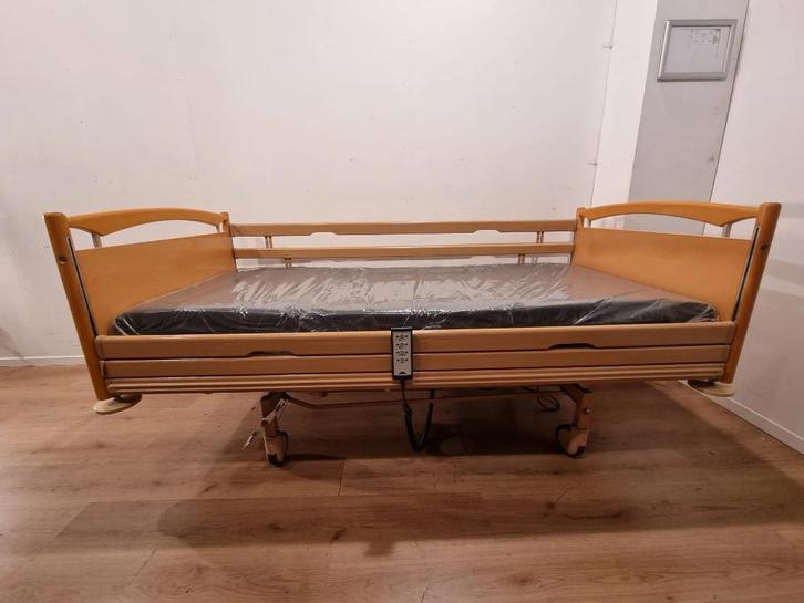 Elektrisch hoog laag bed, Stiegelmeyer Classiko #05, Huis en Inrichting, Slaapkamer | Bedden, Zo goed als nieuw, Eenpersoons, 90 cm