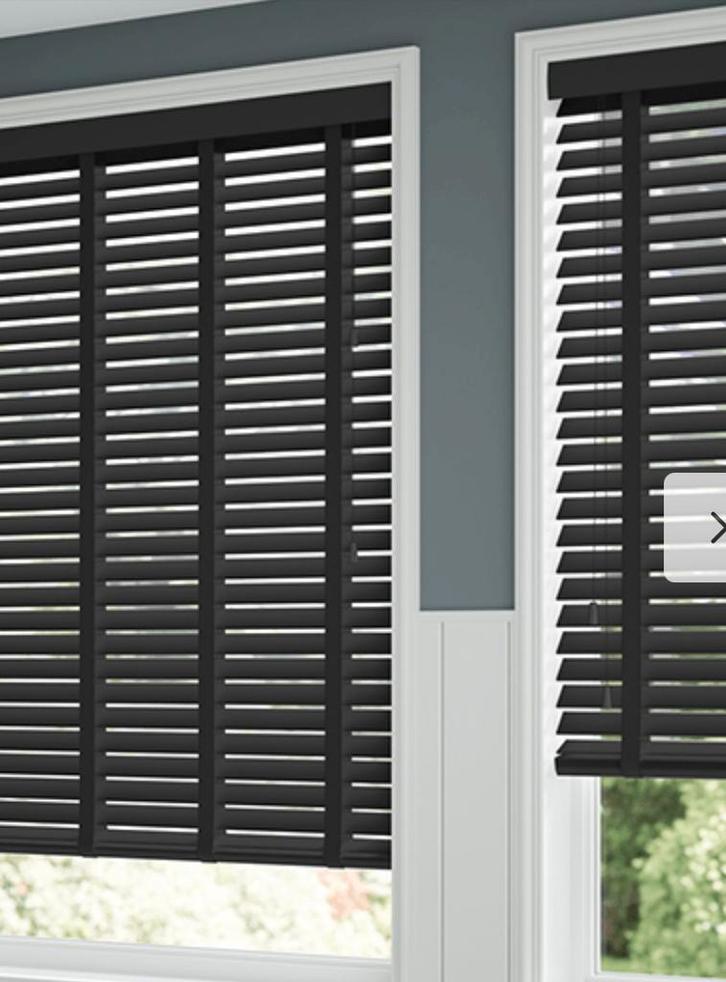 50% Korting: 4x Smooth wood midnight & jet van Tuiss, Huis en Inrichting, Stoffering | Gordijnen en Lamellen, Nieuw, 100 tot 150 cm