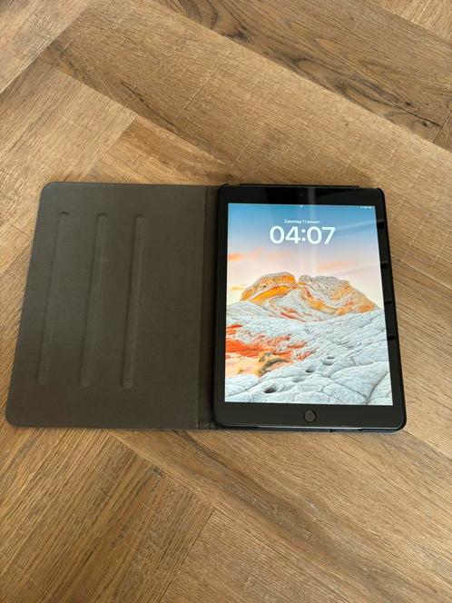 Ipad 8e generatie 128 gb, Computers en Software, Apple iPads, Zo goed als nieuw, Apple iPad, Wi-Fi, 10 inch, 128 GB, Grijs, Ophalen