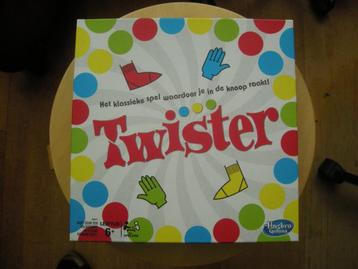 Twister Het klassieke spel waardoor je in de knoop raakt nst beschikbaar voor biedingen
