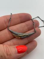 X807 Prachtige zilveren bicolor ketting Fins, Met hanger, Ophalen of Verzenden, X, Goud