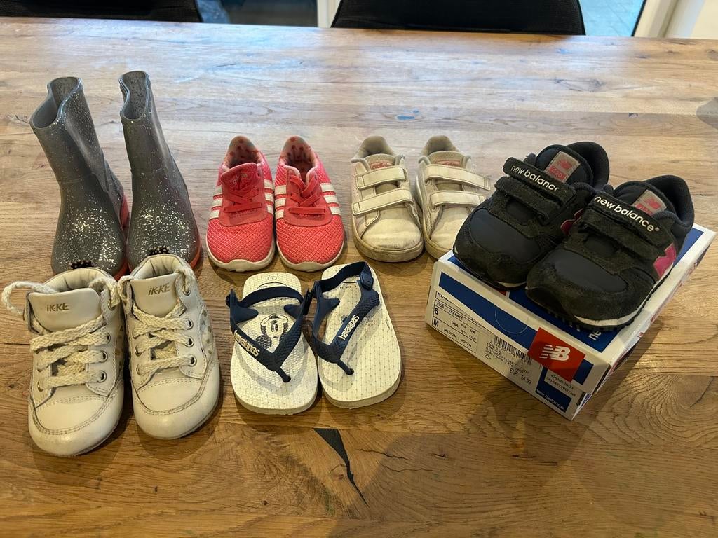Meisjesschoenen, regenlaarsjes, Havaianas maat 22, Kinderen en Baby's, Kinderkleding | Schoenen en Sokken, Gebruikt, Meisje, Schoenen